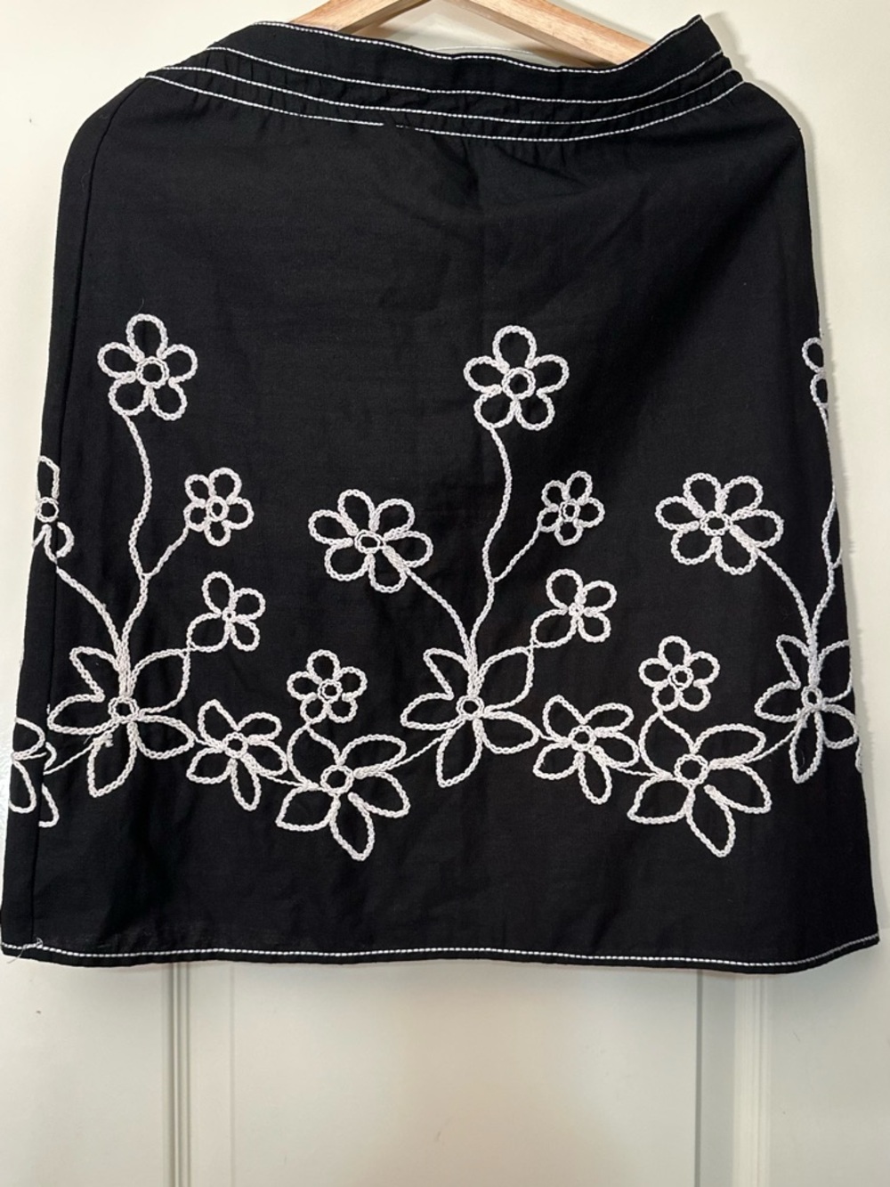 Max Studio Black Mini Skirt with White Floral Embroidery